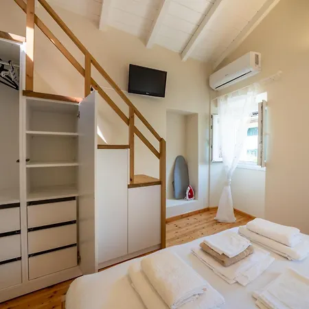 Tiny Villa